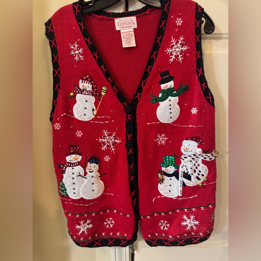 Basic‎ Editions Snowman size medium Sweater vest. Size medium